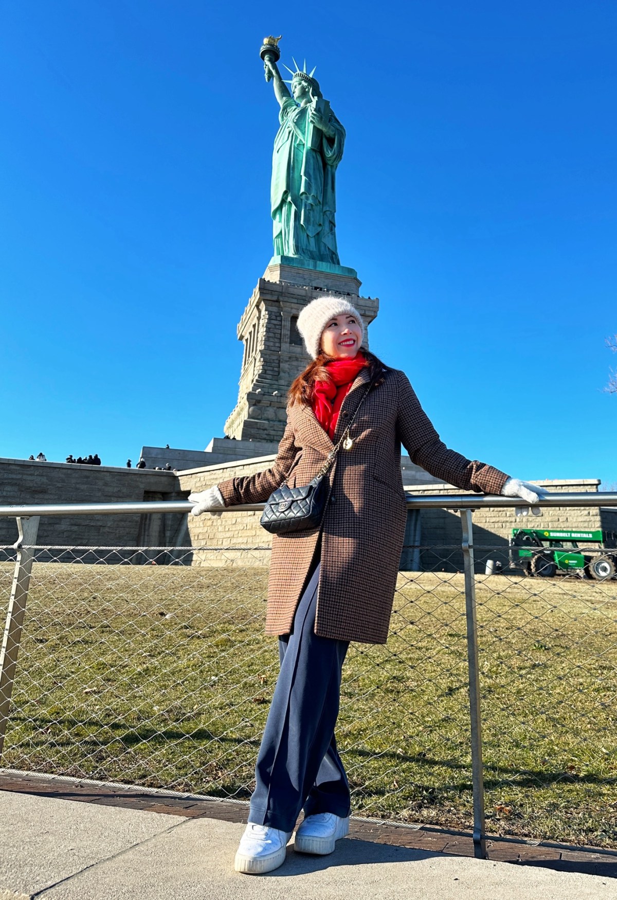 POV: Your first time visiting the Statue of&nbsp;Liberty